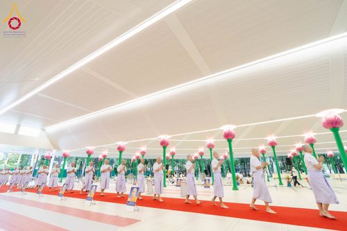 ภาพ No.286502:วันเสาร์ที่ 12 กรกฏาคม พ.ศ.2568 พิธีบรรพชาอุปสมบท  โครงการบรรพชาอุปสมบทหมู่ ธรรมทายาทนานาชาติ(ภาคภาษาจีน), โครงการบรรพชาสามเณร โรงเรียนนานาชาติ รุ่นที 14