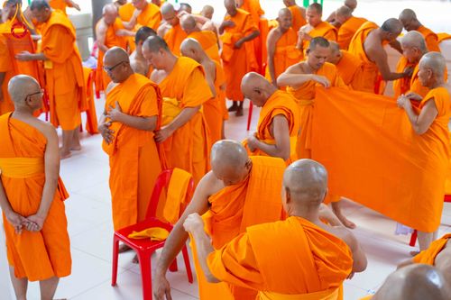 ภาพ No.321390:วันเสาร์ที่ 11 เมษายน พ.ศ.2569 พิธีขอบรรพชา พิธีขอสรณคมณ์และศีล, พิธีถวายบาตร พิธีอุปสมบท โครงการอุปสมบทหมู่ บูชาธรรมหลวงพ่อธัมมชโย พ.ศ.2569 โครงการอุปสมบทหมู่ธรรมทายาท ระดับอุดมศึกษา รุ่น 53 (ภาคฤดูร้อน) ณ วัดพระธรรมกาย ปทุมธานี