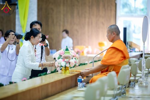 ภาพ No.317454:วันอาทิตย์ ที่ 29 มีนาคม พ.ศ.2569  พิธีปลงผม , พิธีขอขมามอบบาตรและผ้าไตร , พิธีบรรพชา ณ ศูนย์ปฏิบัติธรรมสมุทรปราการ จำนวน 42 รูป