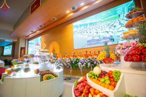 ภาพ No.92208:พิธีบูชาข้าวพระ ในวันทอดกฐินสามัคคี อาทิตย์ต้นเดือนที่ 5 พฤศจิกายน พ.ศ. 2566 ณ วัดพระธรรมกาย จ.ปทุมธานี