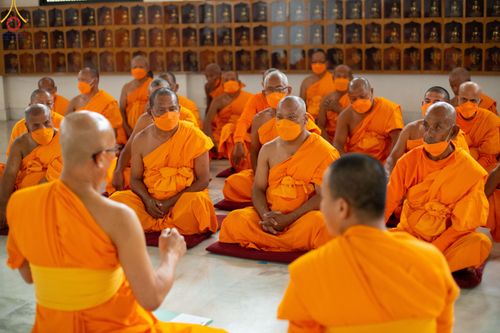 ภาพ No.80003:สามเณรฟังธรรม ปฎิบัติธรรม ในโครงการบรรพชาสามเณรหมู่ ประเทศเนปาล วันที่ 20 มีนาคม พ.ศ.2566