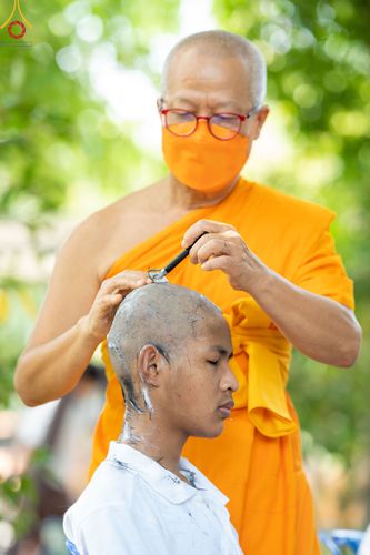 ภาพ No.79271:พิธีตัดปอยผม พิธีขอขมา มอบบาตร-ผ้าไตรนาคธรรมทายาท ในโครงการบรรพชาฟื้นฟูพระพุทธศาสนาทั่วไทย ณ ศูนย์อบรมเยาวชนนครปฐม วันเสาร์ที่ 1 เมษายน พ.ศ.2566