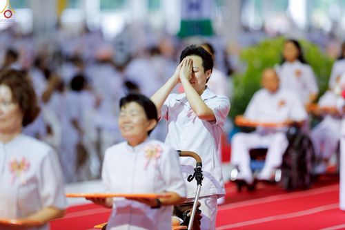 ภาพ No.244016:วันอาทิตย์ที่ 7 กันยายน พ.ศ. 2568 พิธีทอดผ้าป่าสมทบกฐินวัดพระธรรมกาย และสมทบกฐิน 30,000 วัดทั่วไทย ครั้งที่ 2 ณ ห้องแก้วสารพัดนึก 1 วัดพระธรรมกาย