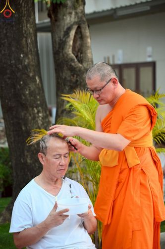 ภาพ No.216776:วันอาทิตย์ที่ 6 เมษายน พ.ศ. 2568 พิธีตัดปอยผม และปลงผมนาคธรรมทายาท โครงการบวชบูชาธรรม81ปี หลวงพ่อธัมมชโย โครงการ 1 และ 2 โครงการนานาชาติ AEC&WAB รุ่น CEO (ผู้บริหาร) รุ่นที่4 ณ หมู่บ้านบรรลุธรรม วัดพระธรรมกาย