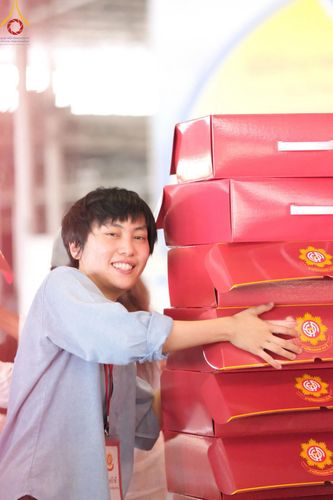 ภาพ No.212346:วันพุธที่ 19 มีนาคม พ.ศ. 2568 การบรรจุไทยธรรมลงกล่องสำเร็จ 43,500 กล่อง เพื่อถวายแด่พระสังฆาธิการ 40,000 กว่าวัดทั่วไทย ในวันคุ้มครองโลก 22 เมษายน พ.ศ. 2568 ณ บ้านแก้วเรือนทองคุณยายฯ วัดพระธรรมกาย