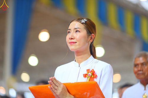 ภาพ No.160212:พิธีทอดผ้าป่าสมทบกฐินวัดพระธรรมกาย และสมทบกฐิน 30,000 วัดทั่วไทย ครั้งที่ 3 ณ สภาธรรมกายสากล วัดพระธรรมกาย วันพฤหัสบดีที่ 10 ตุลาคม พ.ศ. 2567