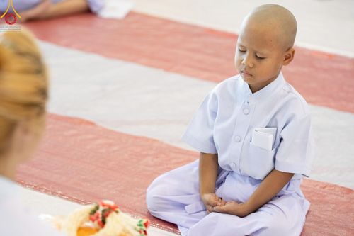 ภาพ No.215040:วันเสาร์ที่ 5 เมษายน พ.ศ. 2568 พิธีเวียนประทักษิณรอบพระมหาธรรมกายเจดีย์  พิธีวันทาเจดีย์ พิธีขอขมาและมอบผ้าไตร ในโครงการบรรพชาสามเณรฟื้นฟูพระพุทธศาสนาทั่วไทย , โครงการหน่อแก้วเปรียญธรรม รุ่นที่ 13 ,  โครงการสามเณรยุวธรรมทายาท รุ่นที่ 33 , โครงการสามเณรมั