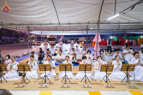 ภาพ No.198413:พิธีถวายภัตตาหารเป็นสังฆทาน แด่พระธรรมยาตรา ณ อนุสรณ์สถานบางปลา วัดบางปลา อำเภอบางเลน จังหวัดนครปฐม ในโครงการธรรมยาตรา กตัญญูบูชา มหาปูชนียาจารย์ พระมงคลเทพมุนี(สด จนฺทสโร) พระผู้ปราบมาร อนุสรณ์สถาน 7 แห่ง ปีที่ 13 วันที่ 20 มกราคม พ.ศ. 2568