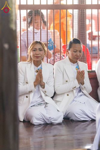 ภาพ No.202235:พิธีเจริญพระพุทธมนต์ ปฏิบัติธรรม มอบทุนการศึกษา ถวายสังฆทาน 108 วัด เพื่อถวายเป็นพุทธบูชา และขับเคลื่อนโครงการหมู่บ้านรักษาศีล 5 โดยคณะสงฆ์จังหวัดนครปฐม คณะศิษยานุศิษย์วัดพระธรรมกาย โครงการธรรมยาตรา ปีที่ 13 ณ วัดบางปลา อำเภอบางเลน จังหวัดนครปฐม