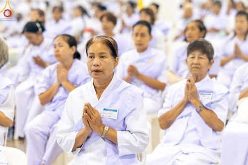 ภาพ No.222857:วันอาทิตย์ต้นเดือนที่ 4 พฤษภาคม พ.ศ. 2568 พิธีบูชาข้าวพระ ณ สภาธรรมกายสากล วัดพระธรรมกาย