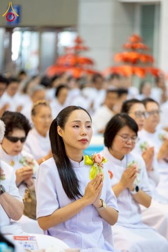 ภาพ No.264383:วันอาทิตย์ที่ 2 พฤศจิกายน พ.ศ. 2568 พิธีบูชาข้าวพระ ณ สภาธรรมกายสากล วัดพระธรรมกาย