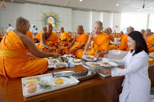 ภาพ No.247472:วันจันทร์ที่ 22 กันยายน พ.ศ. 2568 (วันพระ แรม 15 ค่ำ เดือน 10) พิธีบุพเปตพลี ครั้งที่ 170 ร่วมอุทิศบุญแด่หมู่ญาติที่ล่วงลับไปแล้ว และสืบทอดอายุพระพุทธศาสนา ณ หอฉันคุณยายอาจารย์ฯ วัดพระธรรมกาย