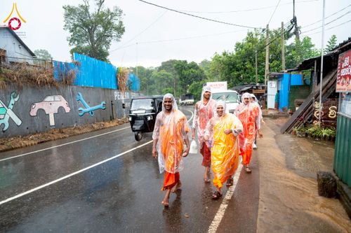 ภาพ No.226339:วันที่ 7-10 พฤษภาคม พ.ศ. 2568 โครงการเดินธรรมยาตรา สยาม-ลังกา ธรรมยาตรา ฉลองเทศกาลวิสาขบูชาแห่งชาติ ศรีลังกา บูชาธรรม 81 ปี หลวงพ่อธัมมชโย เมืองนูวราอิลิยา ประเทศศรีลังกา