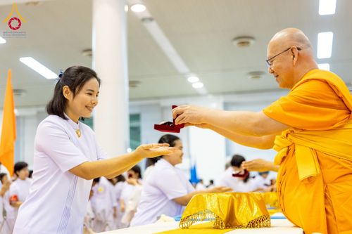 ภาพ No.259913:วันอาทิตย์ที่ 5 ตุลาคม พ.ศ. 2568 สัมมนาพิเศษ "จากกฐินวัดพระธรรมกาย สู่กฐินทั่วไทย 30,000 วัด" ณ สภาธรรมกายสากล วัดพระธรรมกาย