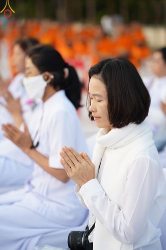 ภาพ No.193046:พิธีตักบาตรพระธรรมยาตรา ณ อนุสรณ์สถานคลองบางนางแท่น อ.สามพราน จ.นครปฐม ในโครงการธรรมยาตรา กตัญญูบูชา มหาปูชนียาจารย์ พระมงคลเทพมุนี(สด จนฺทสโร) พระผู้ปราบมาร อนุสรณ์สถาน 7 แห่ง ปีที่ 13 วันที่ 11 มกราคม พ.ศ.2568