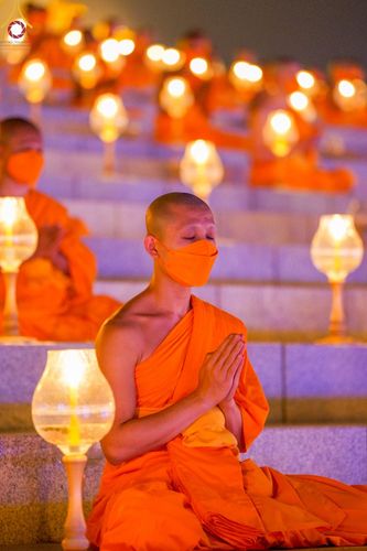 ภาพ No.77283:พิธีจุดมาฆประทีป ในวันมาฆบูชา อาทิตย์ต้นเดือนที่ 6 มีนาคม พ.ศ. 2566 ณ วัดพระธรรมกาย อ.คลองหลวง จ.ปทุมธานี