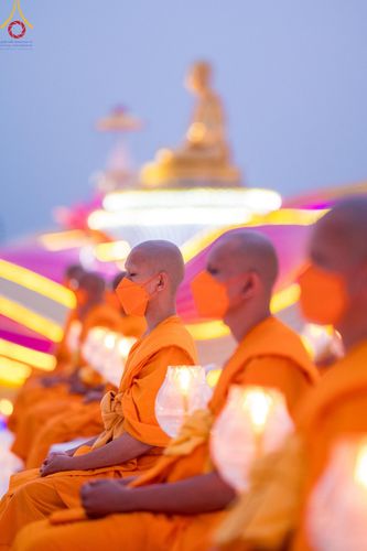 ภาพ No.118273:พิธีจุดประทีปถวายเป็นพุทธบูชา และบูชาธรรมมหาปูชนียาจารย์ พระมงคลเทพมุนี(สด จนฺทสโร) วันที่ 24 มกราคม พ.ศ. 2567 ณ อนุสรณ์สถานบางปลา อ.บางเลน จ.นครปฐม