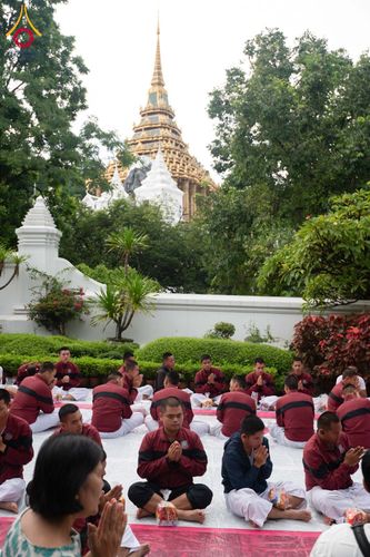 ภาพ No.351505:วันที่ 22 กันยายน พ.ศ. 2569  พิธีตักบาตรสามเณรธรรมทายาท โครงการบรรพชาพัฒนาคุณธรรม จริยธรรม  สำหรับนักเรียนนายสิบตำรวจ (นสต.) รุ่นที่ 16 ศูนย์ฝึกอบรมตำรวจภูธรภาค 1  ณ วัดพระพุทธบาทราชวรมหาวิหาร