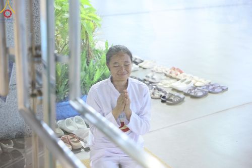 ภาพ No.136777:พิธีตักบาตร พิธีบูชาข้าวพระ ในวันอาทิตย์ต้นเดือนที่ 5 พฤษภาคม พ.ศ. 2567 ณ วัดพระธรรมกาย จ.ปทุมธานี