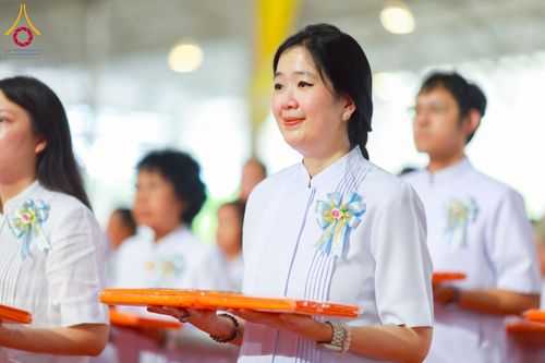 ภาพ No.215602:วันอาทิตย์ต้นเดือนที่ 6 เมษายน พ.ศ. 2568 ขบวนอัญเชิญผ้าป่าสมทบ มหาสังฆทาน 40,000 กว่าวัดทั่วประเทศ ณ สภาธรรมกายสากล วัดพระธรรมกาย