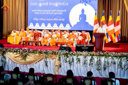 ภาพ No.226463:วันที่ 7-10 พฤษภาคม พ.ศ. 2568 โครงการเดินธรรมยาตรา สยาม-ลังกา ธรรมยาตรา ฉลองเทศกาลวิสาขบูชาแห่งชาติ ศรีลังกา บูชาธรรม 81 ปี หลวงพ่อธัมมชโย เมืองนูวราอิลิยา ประเทศศรีลังกา