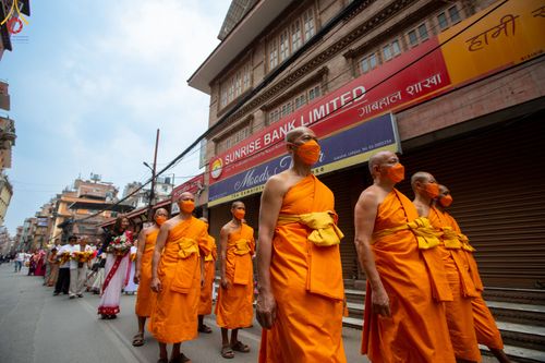 ภาพ No.77667:พิธีตัดปอยผมและปลงผมนาคธรรมทายาท ในโครงการบรรพชาสามเณรหมู่ ประเทศเนปาล วันที่ 11 มีนาคม พ.ศ.2566