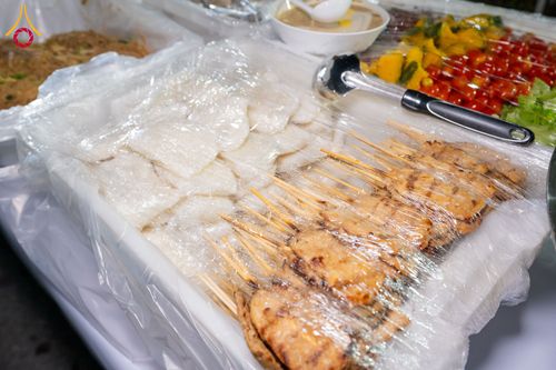 ภาพ No.288322:วันที่ 5 มกราคม พ.ศ. 2569 พิธีถวายภัตตาหารเป็นสังฆทาน แด่พระธรรมยาตรา ในโครงการธรรมยาตรา กตัญญูบูชา มหาปูชนียาจารย์ พระมงคลเทพมุนี(สด จนฺทสโร) พระผู้ปราบมาร อนุสรณ์สถาน 7 แห่ง ปีที่ 14 ณ อนุสรณ์สถานมหาวิหารพระมงคลเทพมุนี (โลตัสแลนด์) อ.สองพี่น้อง จ.สุพรร