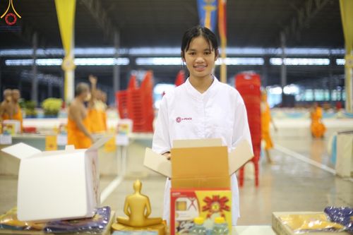 ภาพ No.61457:V.36 ทุ่มเทเพื่อพ่อ 80 ปี ภาพการเตรียมงานของหน่วยงานต่างๆ เพื่อพิธีฉลองอายุวัฒนมงคล 80 ปี หลวงพ่อธัมมชโย และรับถวายมหาสังฆทาน 10,000 กว่าวัดทั่วประเทศ ในวันคุ้มครองโลก จันทร์ที่ 22 เมษายน พ.ศ.2567