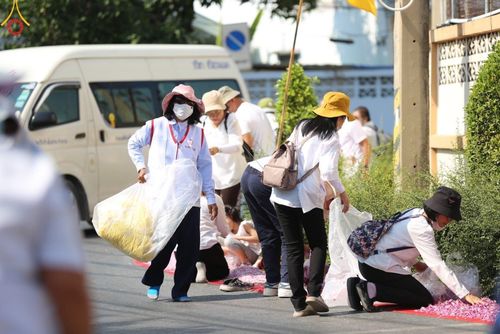 ภาพ No.108767:V.6 บุญเข้า การเตรียมงาน เก็บงาน การรับบุญของเจ้าหน้าที่หน่วยงานต่างๆ เพื่อโครงการธรรมยาตรา กตัญญูบูชามหาปูชนียาจารย์ พระมงคลเทพมุนี (สด จนฺทสโร) พระผู้ปราบมาร อนุสรณ์สถาน 7 แห่ง ปีที่ 12 ระหว่างวันที่ 2 - 31 มกราคม พ.ศ.2567