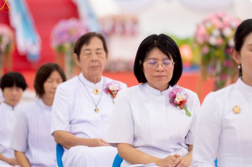 ภาพ No.240316:วันอาทิตย์ที่ 24 สิงหาคม พ.ศ. 2568 งานบุญวันอาทิตย์ พิธีจุดเทียนใจ ไฟนิรันด์ อนันตชัย ณ วัดพระธรรมกาย จ.ปทุมธานี