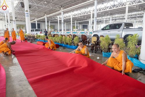 ภาพ No.60636:V.38 ทุ่มพลังเพื่อพ่อครบ 80 ปี ภาพการเตรียมงานของหน่วยงานต่างๆ เพื่อพิธีฉลองอายุวัฒนมงคล 80 ปี หลวงพ่อธัมมชโย และรับถวายมหาสังฆทาน 10,000 กว่าวัดทั่วประเทศ ในวันคุ้มครองโลก วันจันทร์ที่ 22 เมษายน พ.ศ. 2567