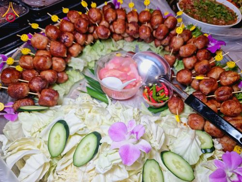 ภาพ No.202797:พิธีถวายภัตตาหารเป็นสังฆทาน แด่พระธรรมยาตรา ณ วัดพระธรรมกาย ตำบลคลองสาม อำเภอคลองหลวง จังหวัดปทุมธานี ในโครงการธรรมยาตรา กตัญญูบูชา มหาปูชนียาจารย์ พระมงคลเทพมุนี(สด จนฺทสโร) พระผู้ปราบมาร อนุสรณ์สถาน 7 แห่ง ปีที่ 13 วันที่ 28 มกราคม พ.ศ. 2568