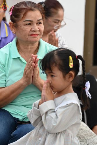 ภาพ No.126157:พิธีทำบุญเมืองนครราชสีมา ฉลอง 556 ปี ตักบาตรพระ 10,000 รูป ในวันเสาร์ที่ 2 มีนาคม พ.ศ.2567 ณ อนุสาวรีย์ท้าวสุรนารี จ.นครราชสีมา จัดโดย คณะสงฆ์จังหวัดนครราชสีมา ร่วมกับสำนักงานจังหวัดนครราชสีมา