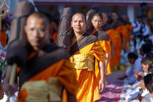 ภาพ No.193372:พิธีต้อนรับพระธรรมยาตรา ณ อนุสรณ์สถาน สถานที่เกิดในเพศสมณะ วัดสองพี่น้อง อำเภอสองพี่น้อง จังหวัดสุพรรณบุรี ในโครงการธรรมยาตรา กตัญญูบูชา มหาปูชนียาจารย์ พระมงคลเทพมุนี(สด จนฺทสโร) พระผู้ปราบมาร อนุสรณ์สถาน 7 แห่ง ปีที่ 13 วันที่ 11 มกราคม พ.ศ. 2568