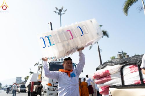 ภาพ No.185688:V.47 เบื้องหลังของเบื้องหน้า งานตักบาตรพระ 10,000 รูป ณ จ.กาญจนบุรี วันที่ 20-21 ธันวาคม พ.ศ. 2567