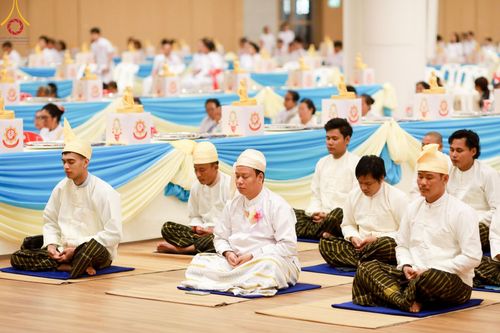 ภาพ No.60431:การต้อนรับพระสังฆาธิการ 10,000 กว่าวัดทั่วประเทศ พิธีมอบปัจจัยช่วยเหลือครู 4 จังหวัดชายแดนภาคใต้ พิธีปฏิบัติธรรม ในวันคุ้มครองโลก วันจันทร์ที่ 22 เมษายน พ.ศ.2567 ณ วัดพระธรรมกาย จ.ปทุมธานี