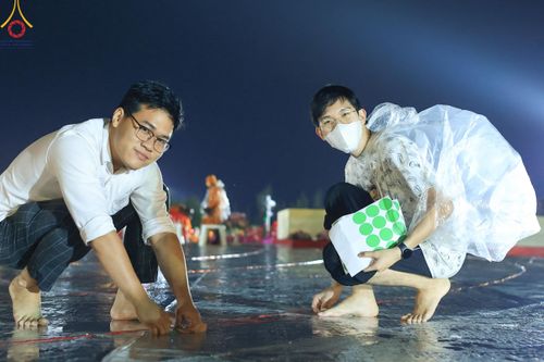 ภาพ No.119501:V.18 ทันทีม การเตรียมงาน เก็บงาน การรับบุญของเจ้าหน้าที่หน่วยงานต่างๆ เพื่อโครงการธรรมยาตรา กตัญญูบูชามหาปูชนียาจารย์ พระมงคลเทพมุนี (สด จนฺทสโร) พระผู้ปราบมาร อนุสรณ์สถาน 7 แห่ง ปีที่ 12 ระหว่างวันที่ 2 - 31 มกราคม พ.ศ.2567