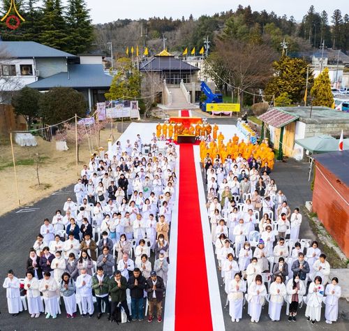 ภาพ No.132289:พิธีประดิษฐานยอดอุโบสถ บูชาธรรม 80 ปี หลวงพ่อธัมมชโย ณ วัดพระธรรมกายโทชิหงิ ประเทศญี่ปุ่น วันอาทิตย์ที่ 24 มีนาคม พ.ศ. 2567