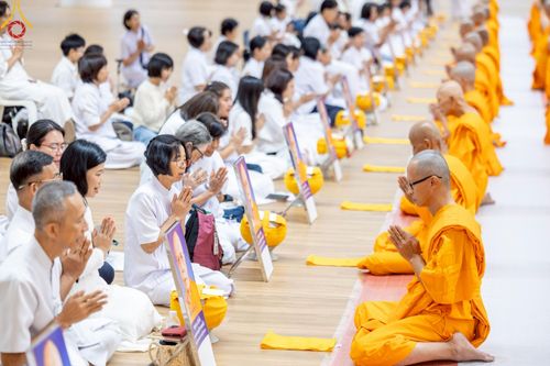 ภาพ No.217306:วันเสาร์ที่ 12 เมษายน พ.ศ. 2568 พิธีบรรพชา พิธีขอศีลและขอนิสสัย พิธีมอบบาตร ในโครงการอุปสมบทหมู่ บูชาธรรมหลวงพ่อธัมมชโย, โครงการธรรมทายาท ระดับอุดมศึกษา รุ่นที่ 52 ,  โครงการบวชพระนานาชาติ AEC & WAB CEO รุ่นที่ 4 ณ วัดพระธรรมกาย