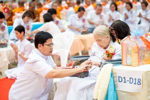 ภาพ No.238936:วันเสาร์ที่ 16 สิงหาคม พ.ศ. 2568 งานบุญประจำปี ครั้งที่ 20 พิธีทักษิณานุปทานแด่บรรพชน ตระกูลผ่องสวัสดิ์และหมู่ญาติที่ล่วงลับไปแล้ว ณ พระมหาเจดีย์ทัตตชีโว ศูนย์อบรมเยาวชนกาญจนบุรี