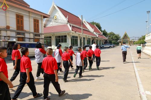 ภาพ No.192078:พิธีทอดผ้าป่าทำนุบำรุงศาสนสถาน ณ วัดสรรเพชญ ต.ยายชา อ.สามพราน จ.นครปฐม ในโครงการธรรมยาตรา กตัญญูบูชา มหาปูชนียาจารย์ พระมงคลเทพมุนี(สด จนฺทสโร) พระผู้ปราบมาร อนุสรณ์สถาน 7 แห่ง ปีที่ 13 วันที่ 9 มกราคม พ.ศ. 2568