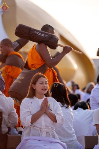 ภาพ No.198249:พิธีต้อนรับพระธรรมยาตรา ณ อนุสรณ์สถานลำดับที่ 5 สถานที่เผยแผ่วิชชาธรรมกายครั้งแรก อนุสรณ์สถานบางปลา วัดบางปลา อำเภอบางเลน จังหวัดนครปฐม ในโครงการธรรมยาตรา กตัญญูบูชา มหาปูชนียาจารย์ พระมงคลเทพมุนี(สด จนฺทสโร) พระผู้ปราบมาร ปีที่ 13 วัน 19 มกราคม พ.ศ.2568