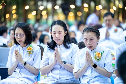 ภาพ No.289256:วันที่ 7 มกราคม พ.ศ. 2569 พิธีตักบาตรพระธรรมยาตรา ณ อนุสรณ์สถานลำดับที่ 1 สถานที่เกิดด้วยรูปกายเนื้อ อนุสรณ์สถานมหาวิหารพระมงคลเทพมุนี (โลตัสแลนด์) อ.สองพี่น้อง จ.สุพรรณบุรี ในโครงการธรรมยาตรา กตัญญูบูชา มหาปูชนียาจารย์ พระมงคลเทพมุนี(สด จนฺทสโร) พระผู้ป