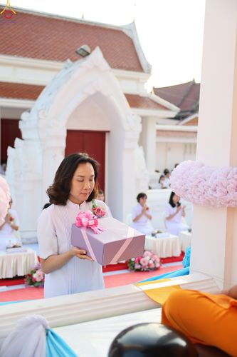 ภาพ No.297565:วันที่ 18 มกราคม พ.ศ. 2569 พิธีตักบาตรพระธรรมยาตรา ณ วัดโบสถ์บน ต.บางคูเวียง จ.นนทบุรี อนุสรณ์สถานลำดับที่ 4 สถานที่เกิดด้วยกายธรรม ในโครงการธรรมยาตรา กตัญญูบูชา มหาปูชนียาจารย์ พระมงคลเทพมุนี(สด จนฺทสโร) พระผู้ปราบมาร อนุสรณ์สถาน 7 แห่ง ปีที่ 14