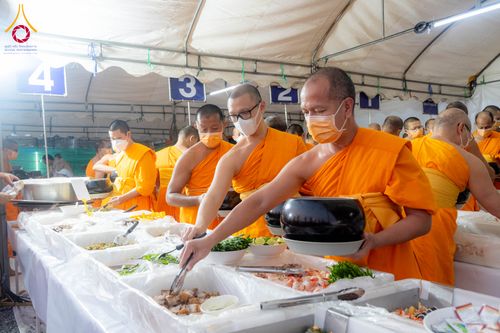 ภาพ No.295622:วันที่ 16 มกราคม พ.ศ. 2569 พิธีถวายภัตตาหารเป็นสังฆทาน แด่พระธรรมยาตรา ณ วัดโบสถ์บน ต.บางคูเวียง จ.นนทบุรี อนุสรณ์สถานลำดับที่ 4 สถานที่เกิดด้วยกายธรรม ในโครงการธรรมยาตรา กตัญญูบูชา มหาปูชนียาจารย์ พระมงคลเทพมุนี(สด จนฺทสโร) พระผู้ปราบมาร อนุสรณ์สถาน 7 แ