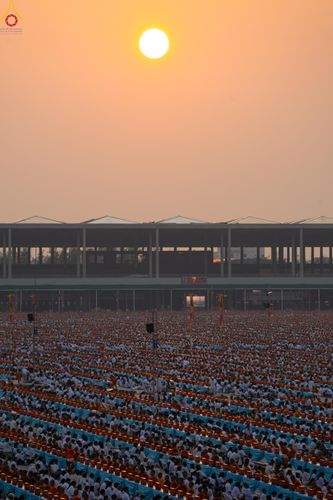 ภาพ No.325095:วันที่ 22 เมษายน พ.ศ.2569 (วันคุ้มครองโลก) พิธีถวายมหาสังฆทาน 40,000 กว่าวัดทั่วประเทศ (ชุดที่ 2) ณ ลานธรรม พระมหาธรรมกายเจดีย์ วัดพระธรรมกาย