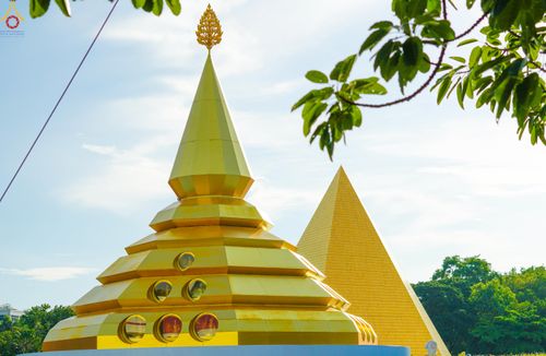 ภาพ No.345196:วันที่ 7 - 19 สิงหาคม พ.ศ.2569 ต้อนรับชาวต่างชาติเยี่ยมชมวัดพระธรรมกาย
