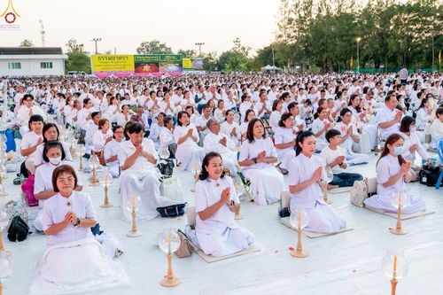 ภาพ No.292060:วันที่ 10 มกราคม พ.ศ. 2569 พิธีจุดประทีปถวายเป็นพุทธบูชา และบูชาธรรมมหาปูชนียาจารย์  ณ อนุสรณ์สถานคลองบางนางแท่น อ.สามพราน จ.นครปฐม ในโครงการธรรมยาตรา กตัญญูบูชา มหาปูชนียาจารย์ พระมงคลเทพมุนี(สด จนฺทสโร) พระผู้ปราบมาร อนุสรณ์สถาน 7 แห่ง ปีที่ 14