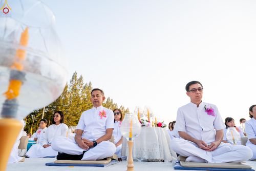 ภาพ No.291998:วันที่ 10 มกราคม พ.ศ. 2569 พิธีจุดประทีปถวายเป็นพุทธบูชา และบูชาธรรมมหาปูชนียาจารย์  ณ อนุสรณ์สถานคลองบางนางแท่น อ.สามพราน จ.นครปฐม ในโครงการธรรมยาตรา กตัญญูบูชา มหาปูชนียาจารย์ พระมงคลเทพมุนี(สด จนฺทสโร) พระผู้ปราบมาร อนุสรณ์สถาน 7 แห่ง ปีที่ 14