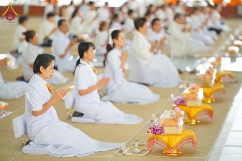 ภาพ No.310105:วันที่ 7 กุมภาพันธ์ พ.ศ. 2569 พิธีถวายภัตตาหารเมนูสวรรค์ เพื่อการบรรลุธรรม ณ หอฉันคุณยายอาจารย์ฯ วัดพระธรรมกาย